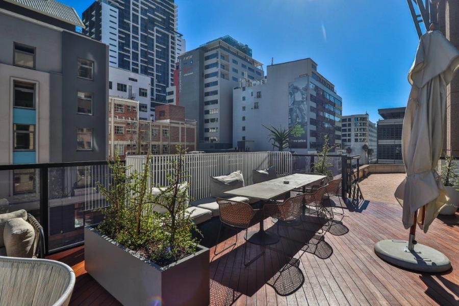 2 Bedroom Property for Sale in Cape Town City Centre Western Cape